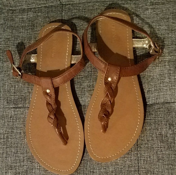 twisted t strap sandals